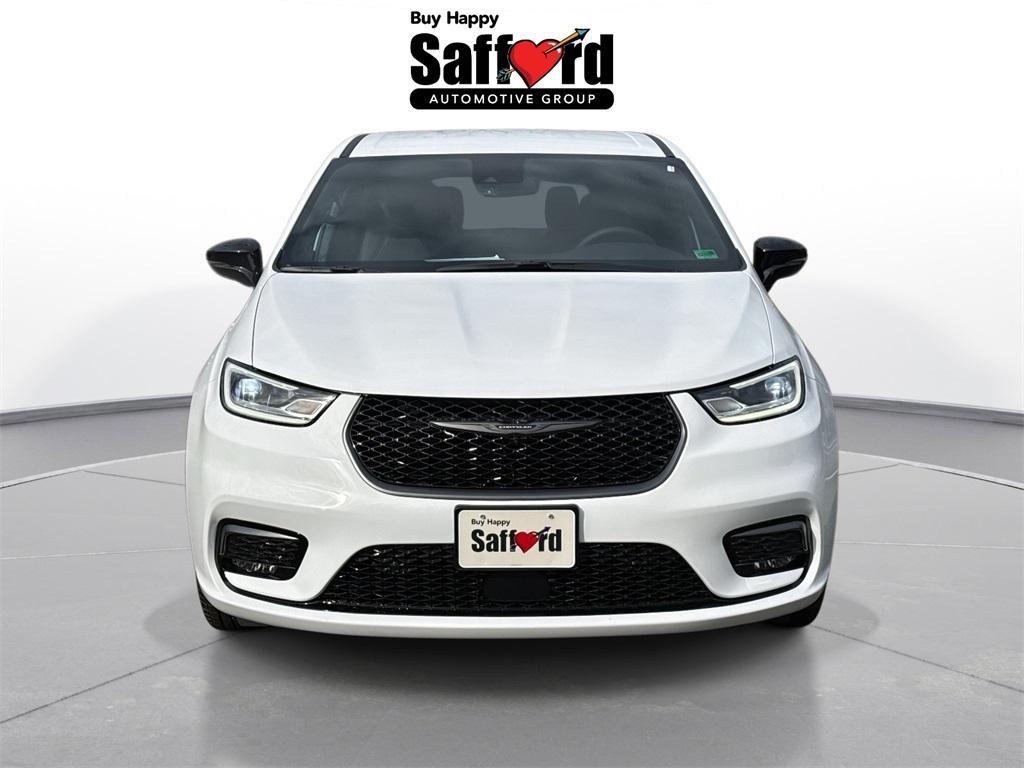 new 2026 Chrysler Pacifica car, priced at $39,607