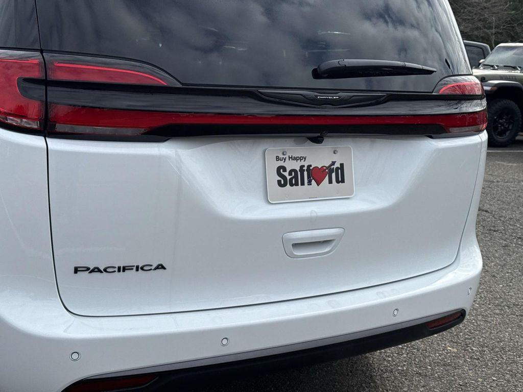 new 2026 Chrysler Pacifica car, priced at $40,607