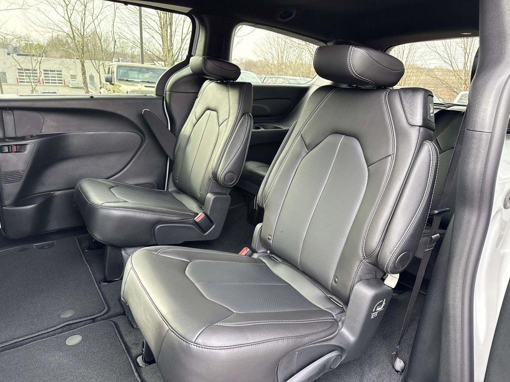 new 2026 Chrysler Pacifica car, priced at $40,607