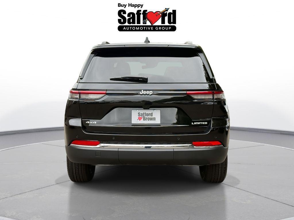 new 2025 Jeep Grand Cherokee car, priced at $38,877