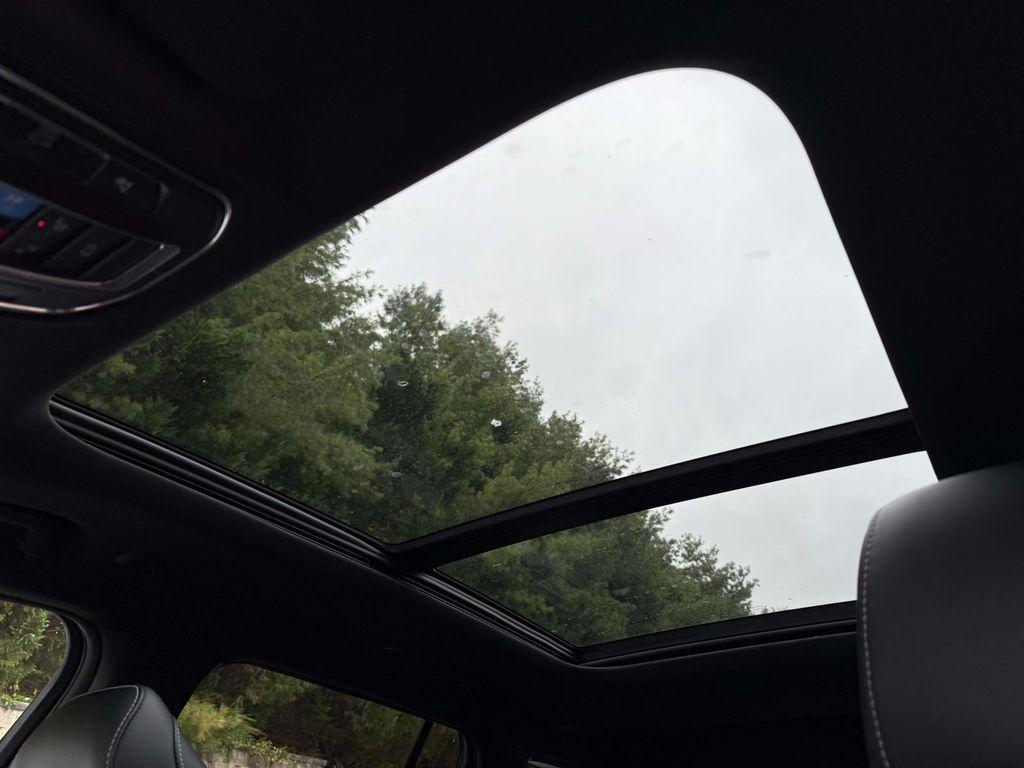 new 2025 Jeep Grand Cherokee car, priced at $38,877