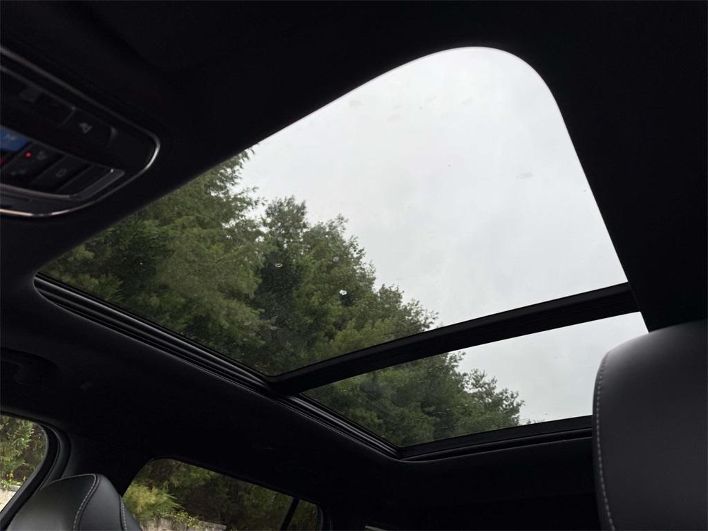 new 2025 Jeep Grand Cherokee car, priced at $40,877