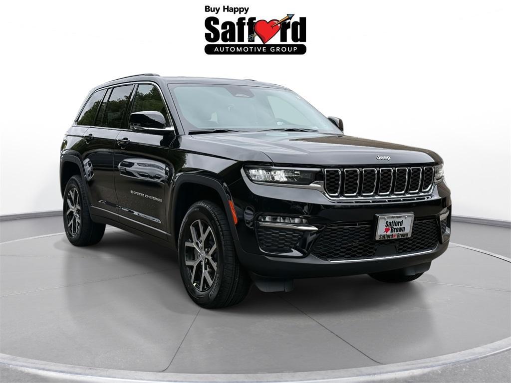 new 2025 Jeep Grand Cherokee car, priced at $40,877