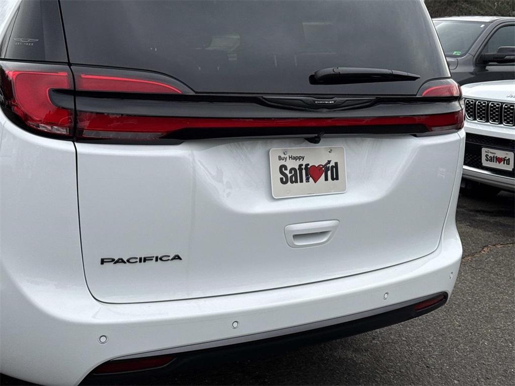 new 2026 Chrysler Pacifica car, priced at $40,343
