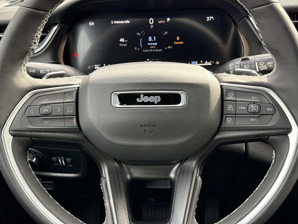 new 2025 Jeep Grand Cherokee car, priced at $41,955