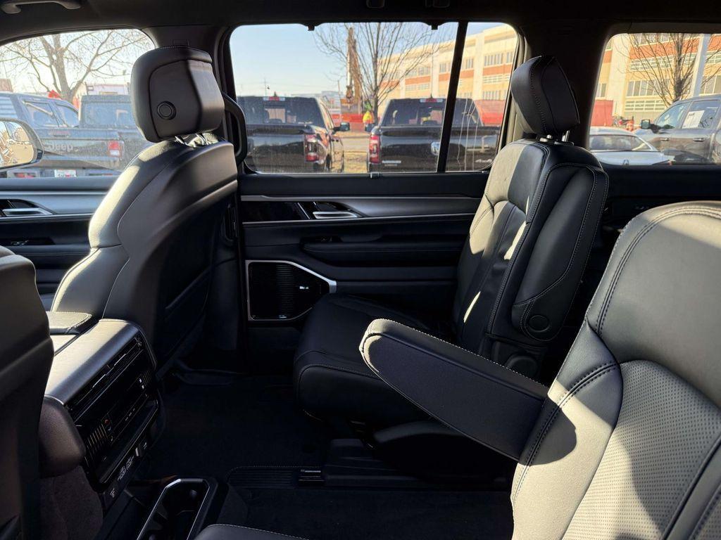 new 2026 Jeep Grand Wagoneer L car, priced at $79,627