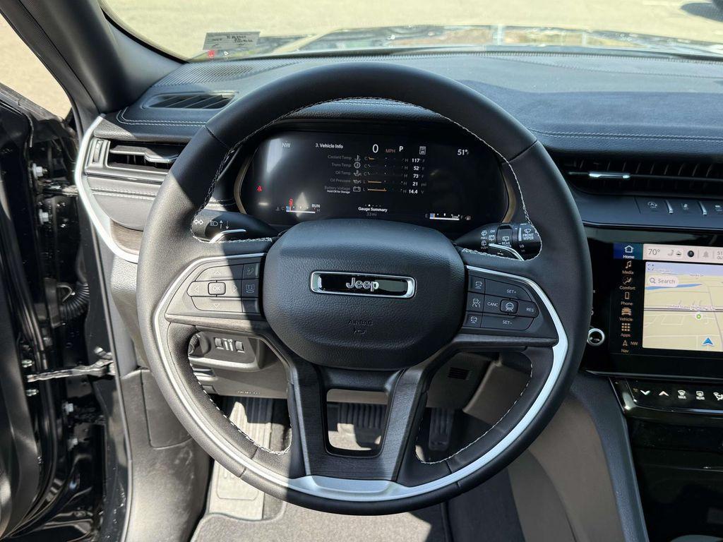 new 2026 Jeep Grand Cherokee car, priced at $43,898