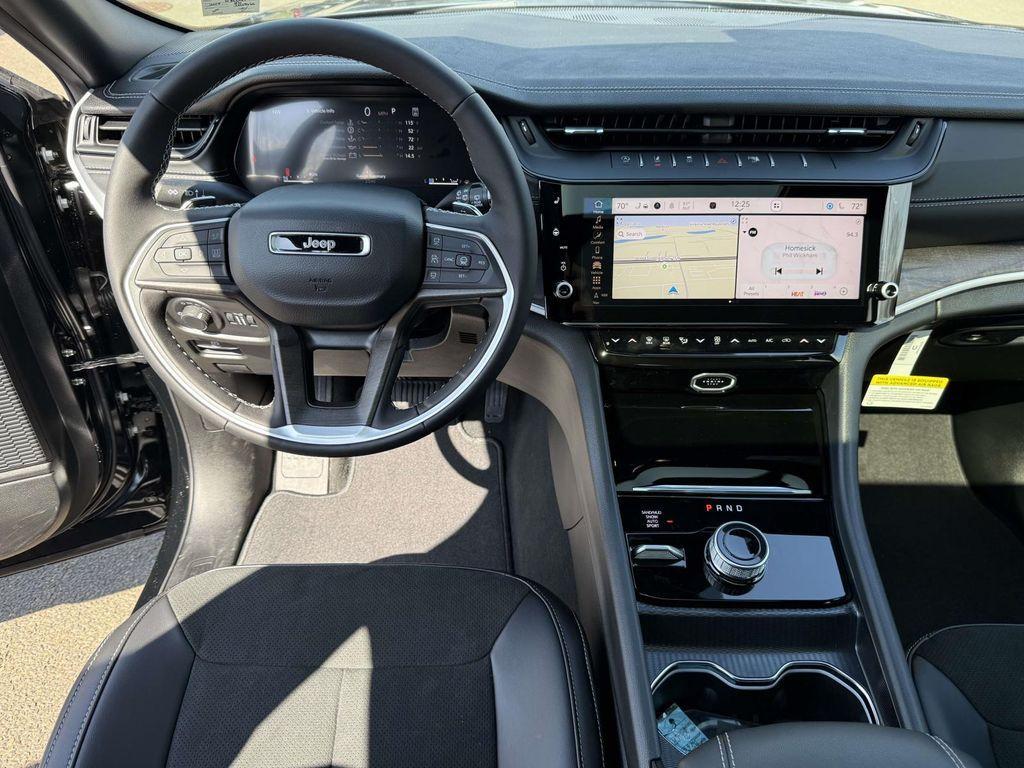 new 2026 Jeep Grand Cherokee car, priced at $43,898