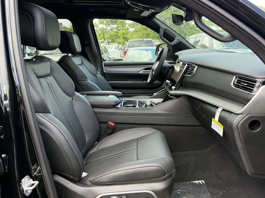 new 2026 Jeep Grand Wagoneer L car, priced at $83,798