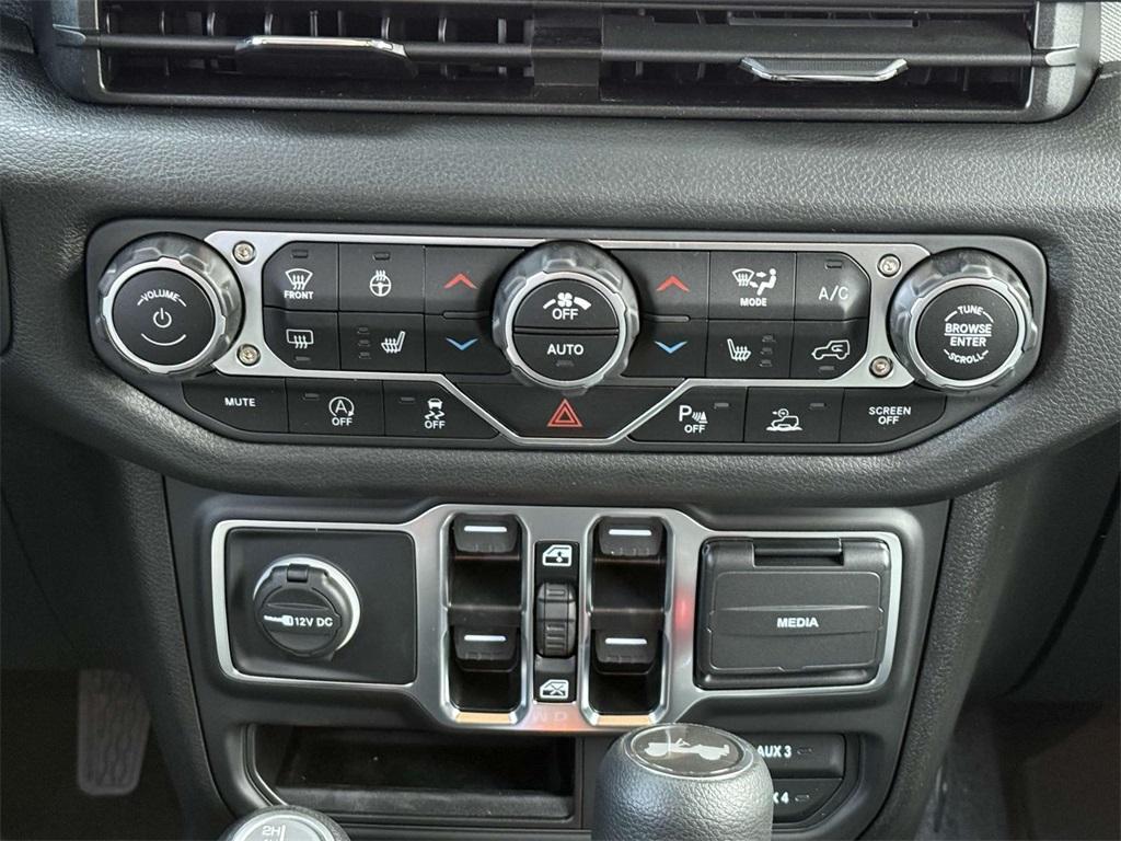 new 2025 Jeep Wrangler car, priced at $40,828