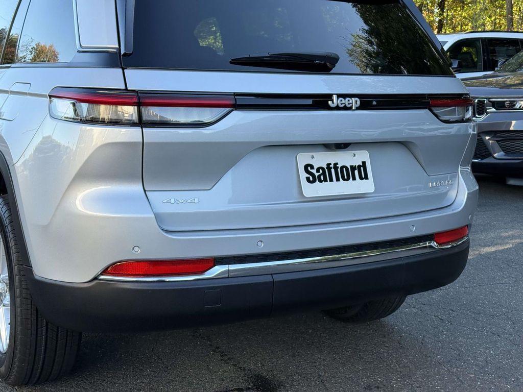 new 2025 Jeep Grand Cherokee car, priced at $35,653