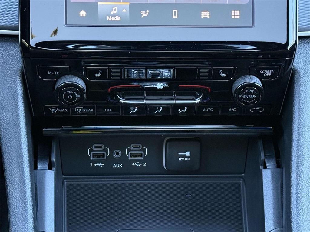 new 2025 Jeep Grand Cherokee car, priced at $36,653