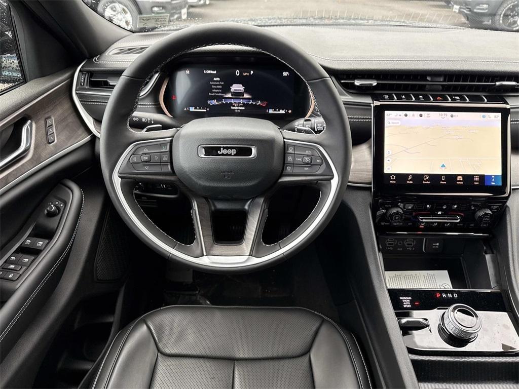 new 2025 Jeep Grand Cherokee L car, priced at $50,300