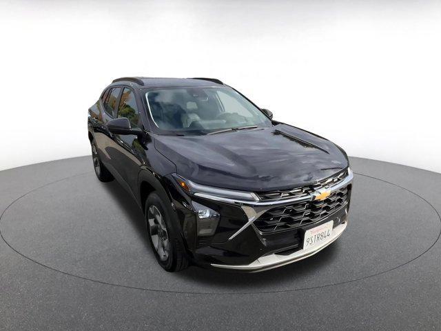 used 2025 Chevrolet Trax car, priced at $19,526
