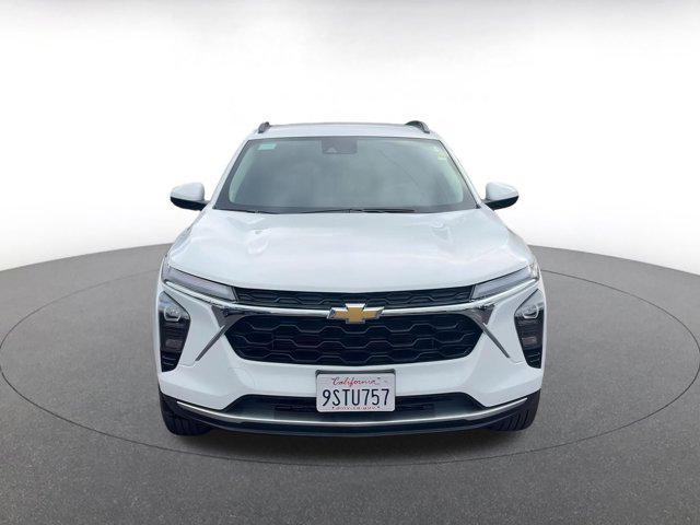 used 2025 Chevrolet Trax car, priced at $19,555