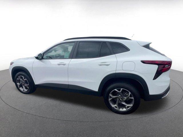 used 2025 Chevrolet Trax car, priced at $18,634