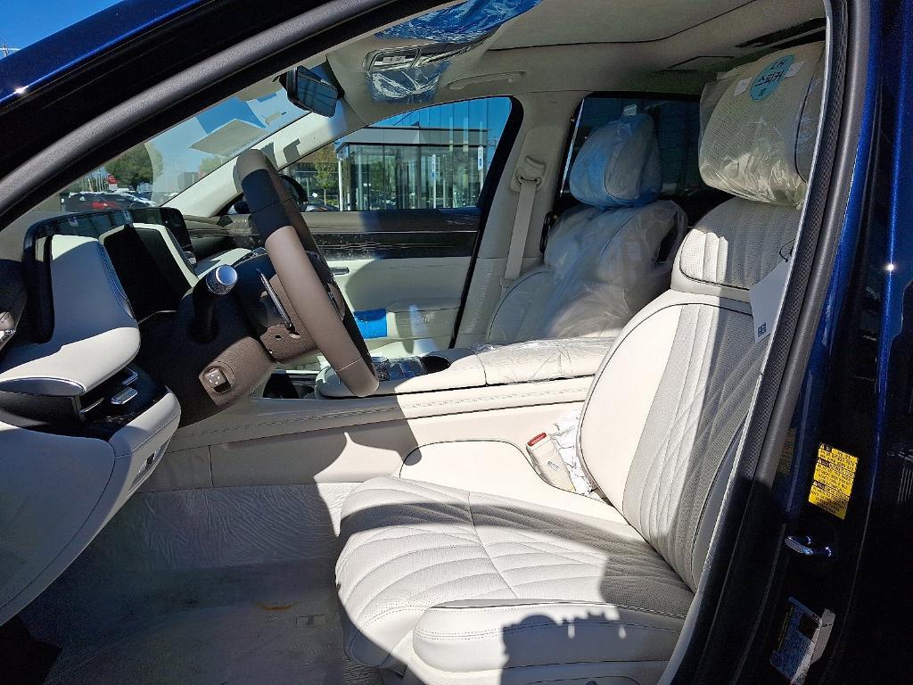 new 2026 Genesis G90 car, priced at $105,145