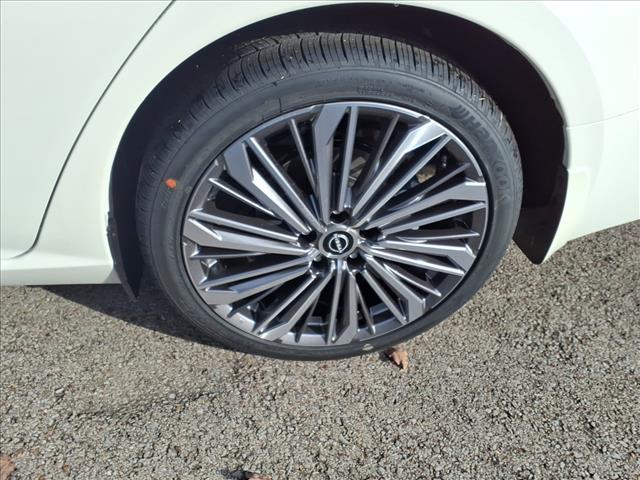 new 2025 Nissan Altima car, priced at $32,890