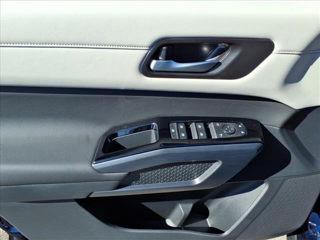 new 2026 Nissan Pathfinder car, priced at $40,021