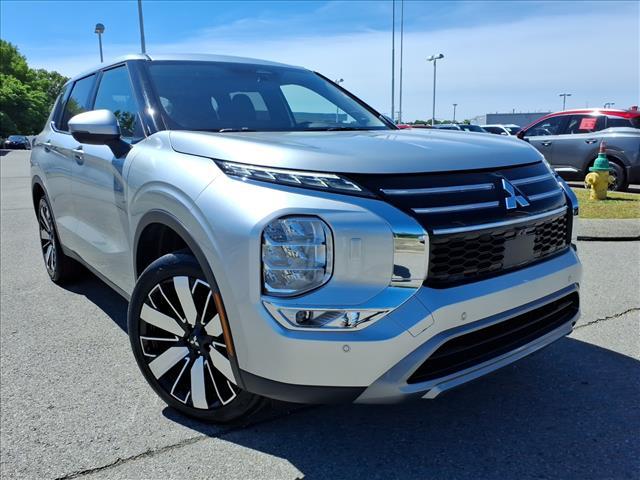 used 2025 Mitsubishi Outlander car, priced at $28,500