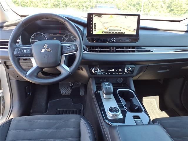 used 2025 Mitsubishi Outlander car, priced at $28,500