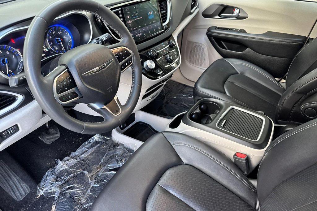 used 2024 Chrysler Pacifica car, priced at $26,263