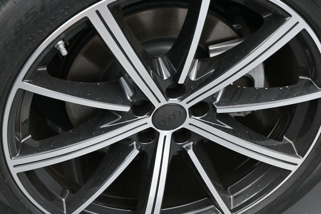 new 2026 Audi Q7 car, priced at $72,250