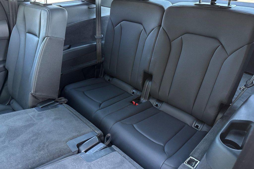 used 2025 Audi Q7 car, priced at $45,901