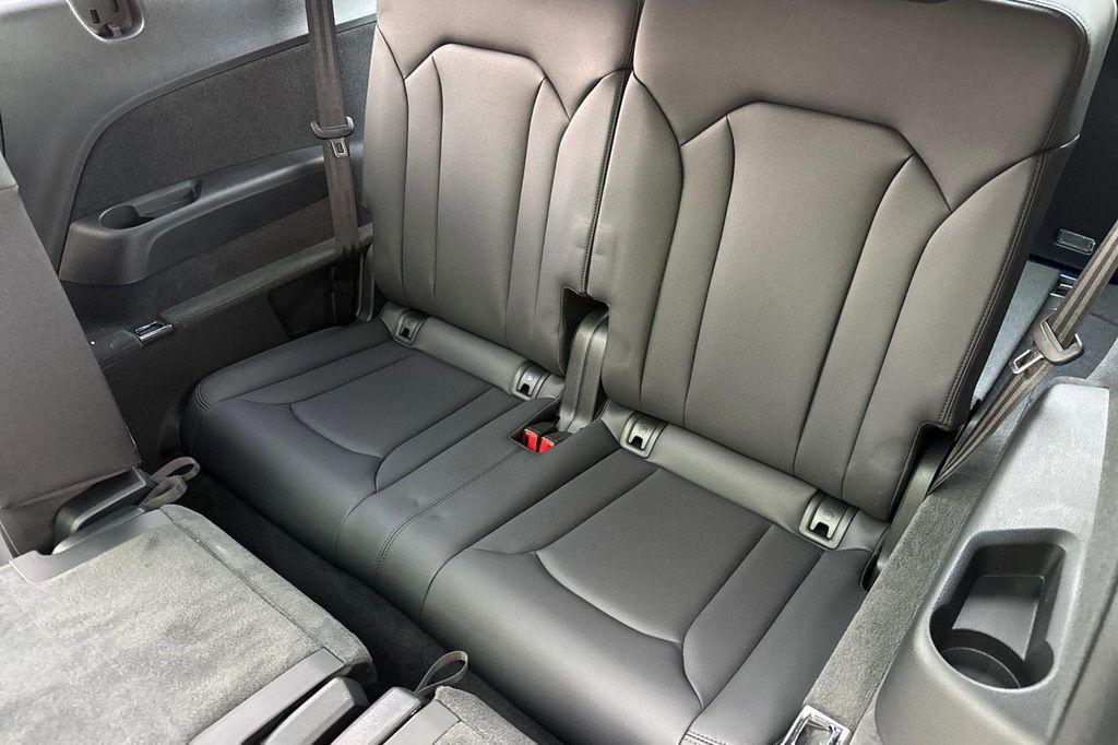 new 2026 Audi Q7 car, priced at $78,220