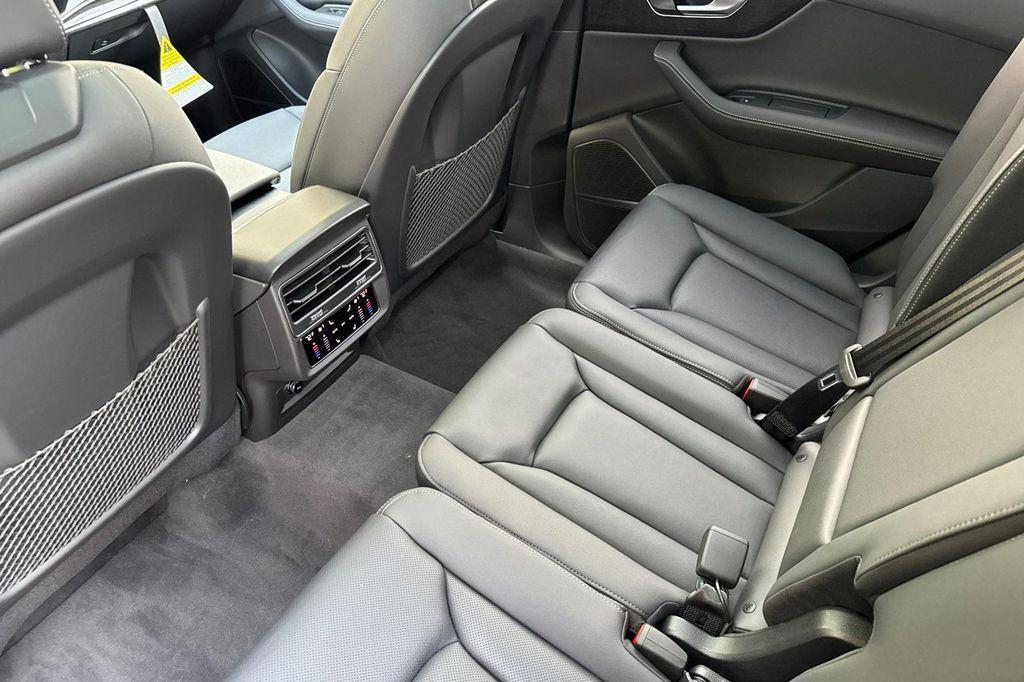 new 2026 Audi Q7 car, priced at $78,220