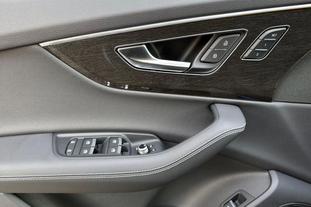 new 2026 Audi Q7 car, priced at $78,220