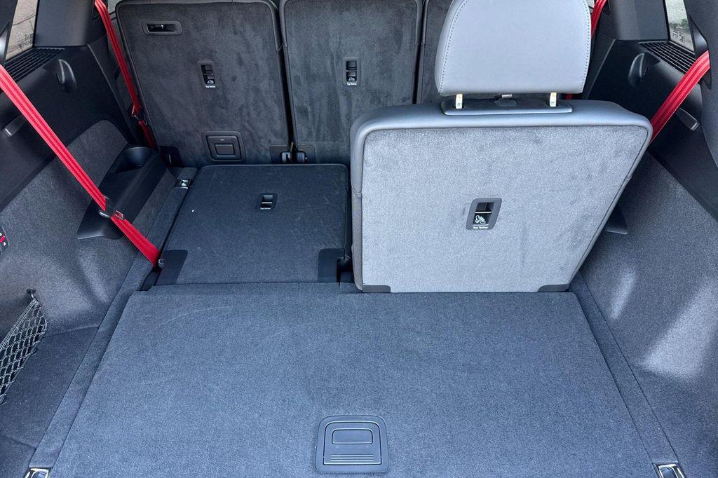 new 2026 Audi Q7 car, priced at $86,535