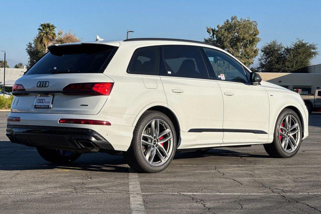 new 2026 Audi Q7 car, priced at $86,535