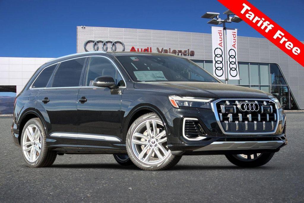new 2025 Audi Q7 car, priced at $76,770