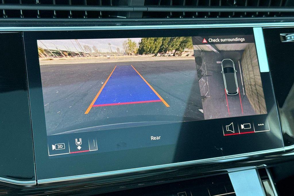 new 2025 Audi Q7 car, priced at $76,770