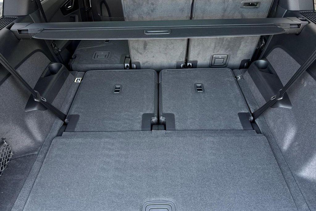 new 2025 Audi Q7 car, priced at $76,770