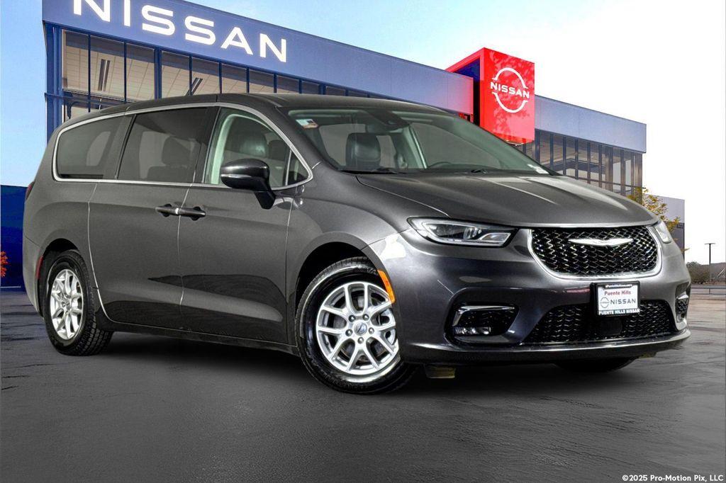 used 2023 Chrysler Pacifica car, priced at $21,388
