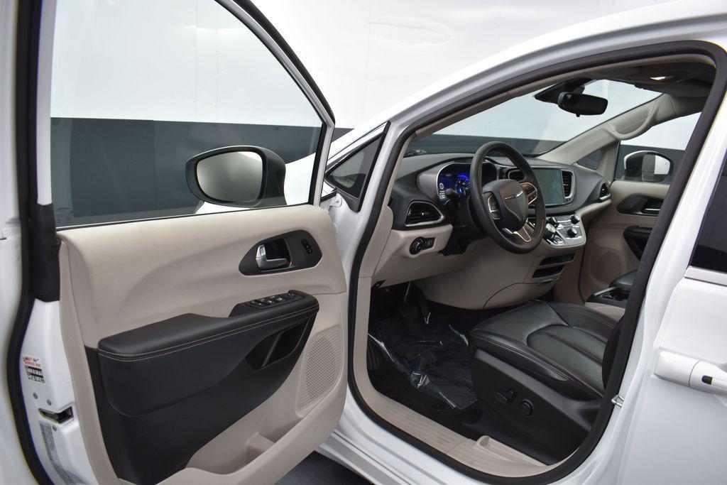 used 2023 Chrysler Pacifica car, priced at $22,900