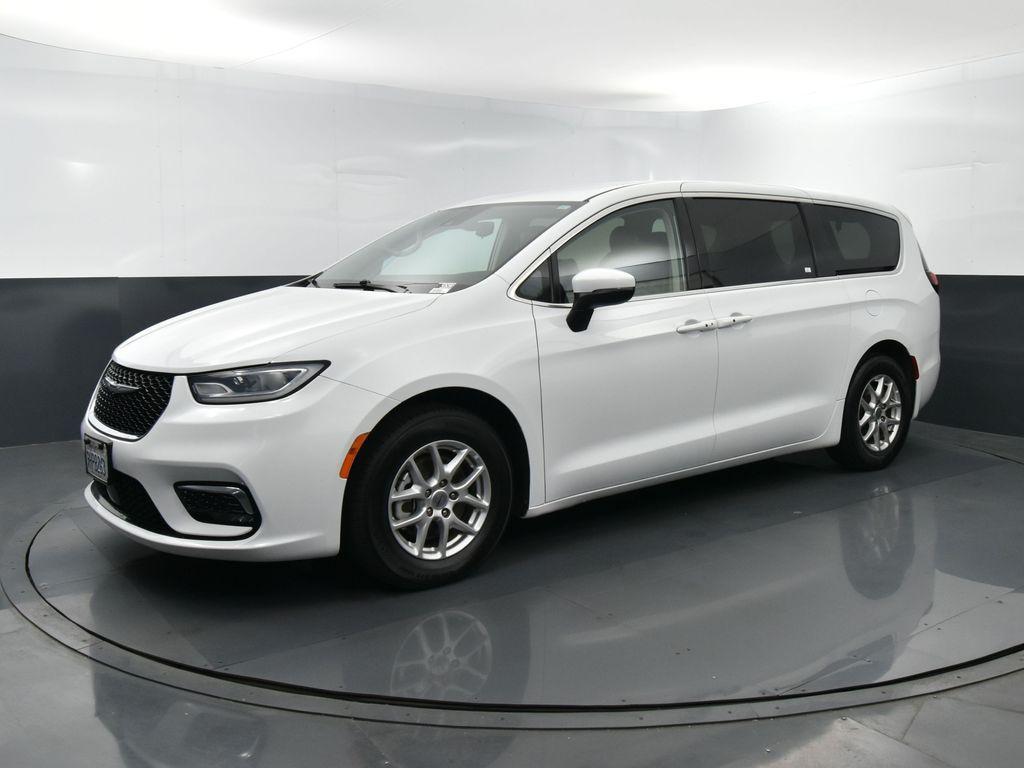 used 2023 Chrysler Pacifica car, priced at $24,184