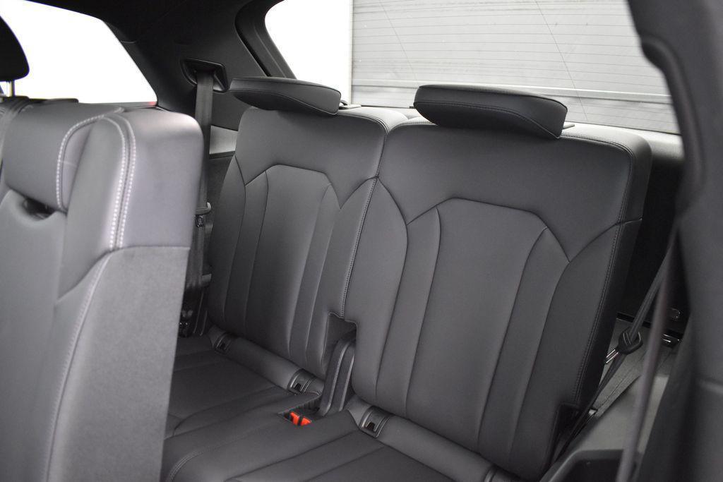 used 2025 Audi Q7 car, priced at $45,981