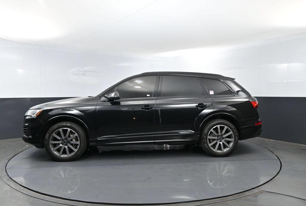 Audi Q7 view 26