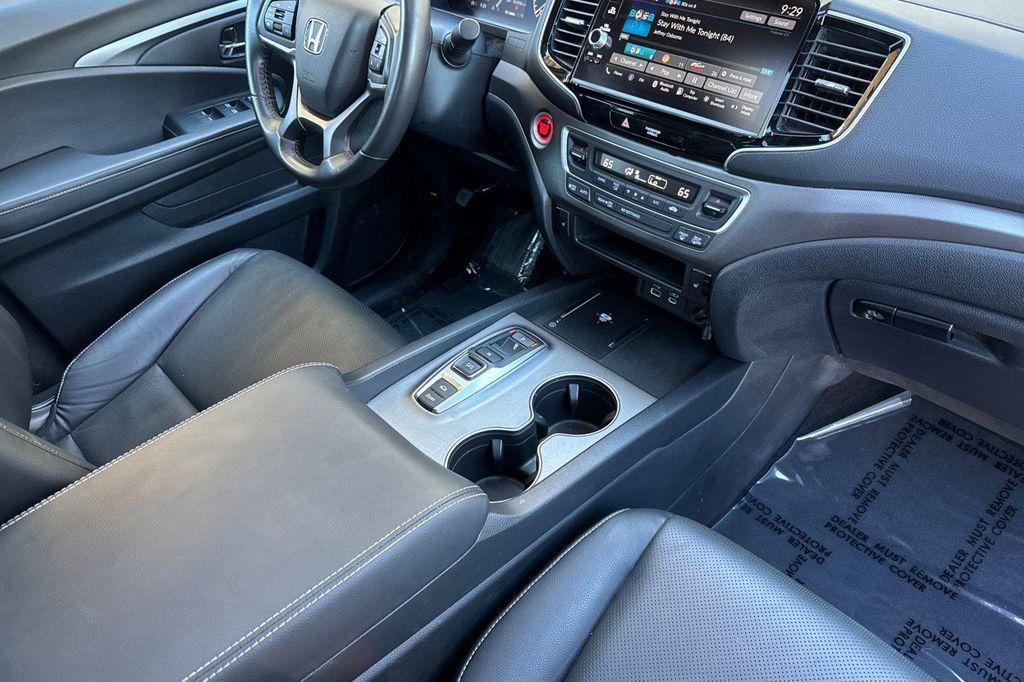 used 2025 Honda Ridgeline car, priced at $35,364