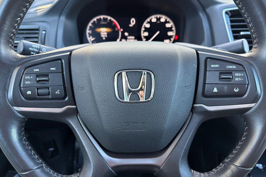 used 2025 Honda Ridgeline car, priced at $35,364