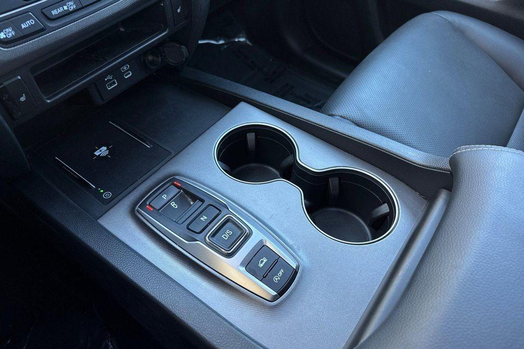 used 2025 Honda Ridgeline car, priced at $35,364