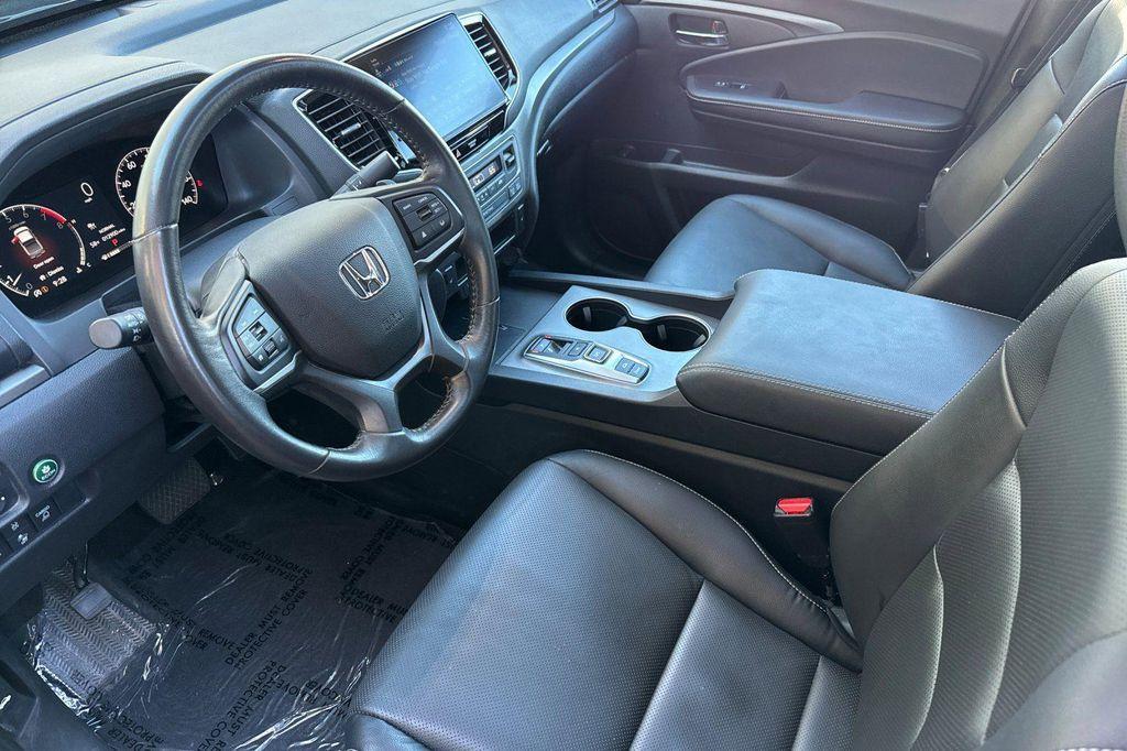 used 2025 Honda Ridgeline car, priced at $35,364