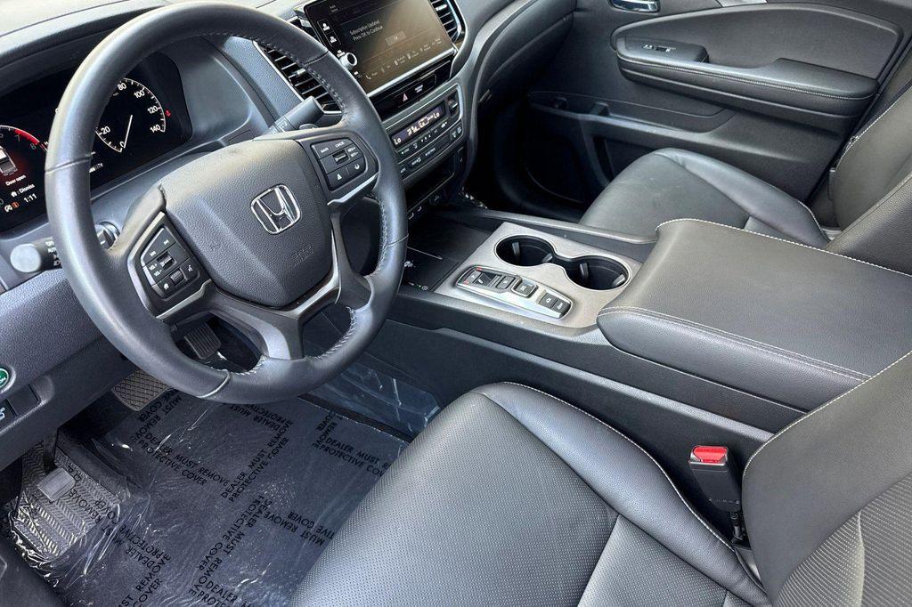 used 2025 Honda Ridgeline car, priced at $35,315