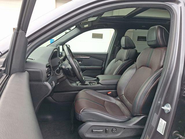 used 2025 Honda Pilot car, priced at $46,999