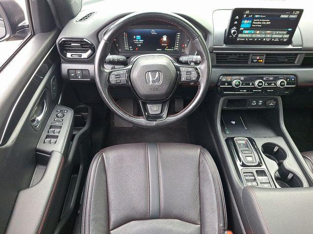 used 2025 Honda Pilot car, priced at $46,999