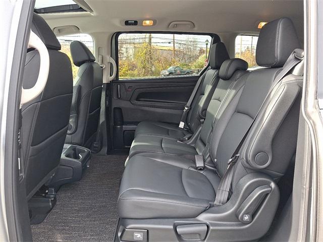 used 2025 Honda Odyssey car, priced at $38,130