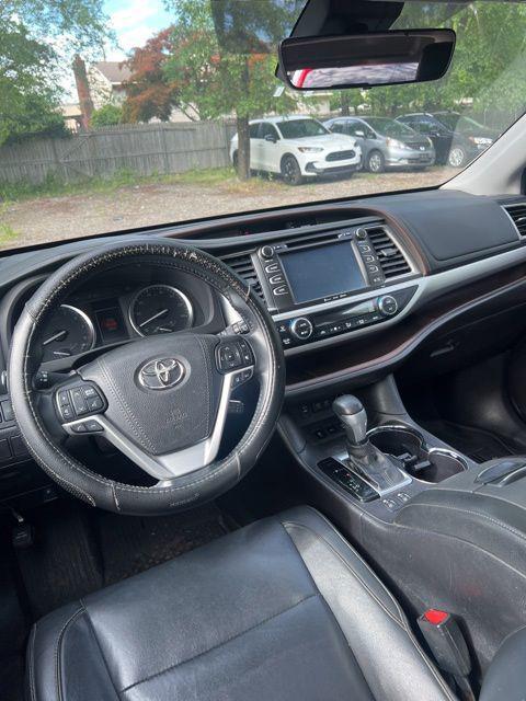 used 2017 Toyota Highlander car, priced at $18,275